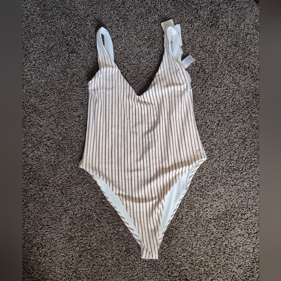 L*Space Bathing Suit - Picture 3 of 6